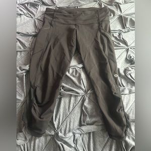 Lululemon cropped leggings